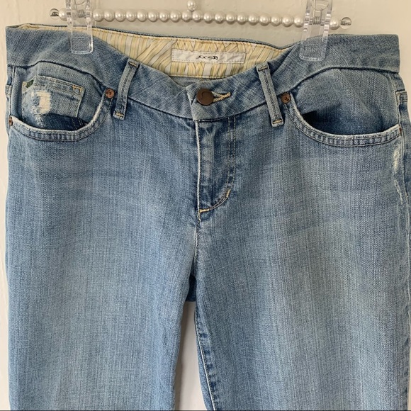 Joe's Jeans Honey Crop Lee Wash Jeans - Picture 3 of 10